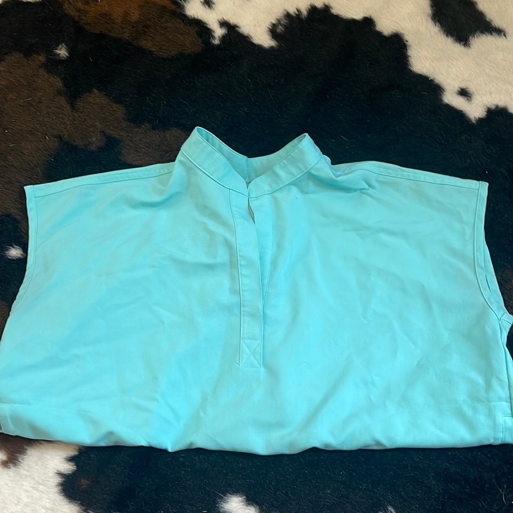 Figs scrub top
